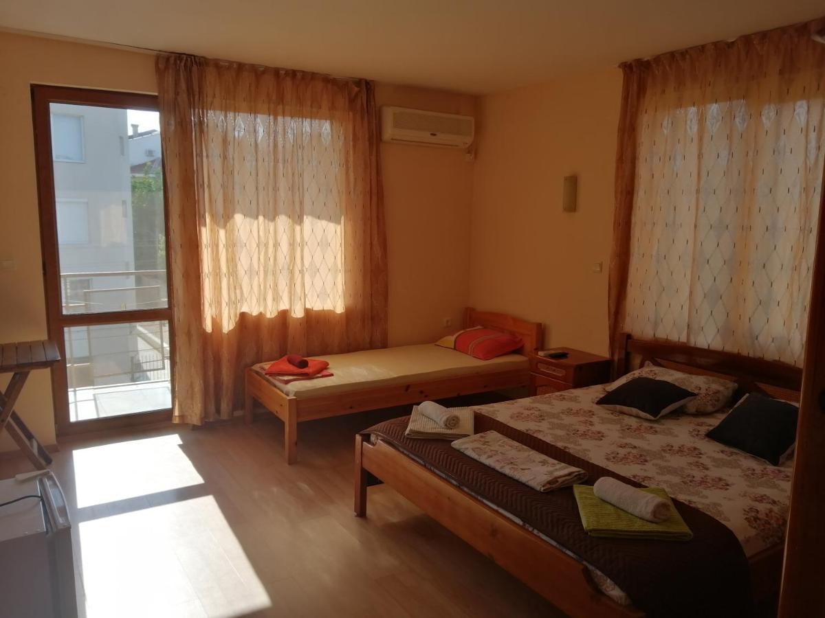 Guest House Zora - Sarafovo Burgas Extérieur photo