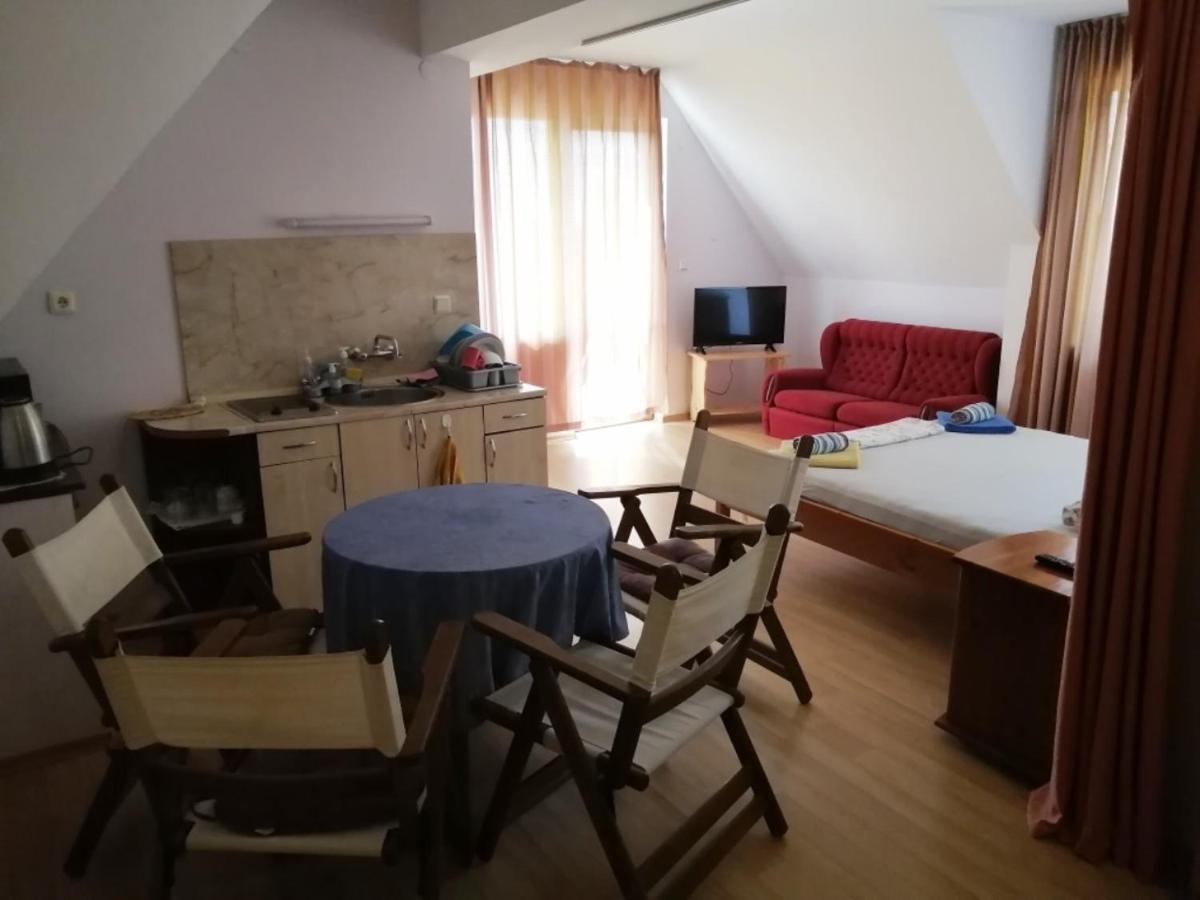 Guest House Zora - Sarafovo Burgas Extérieur photo