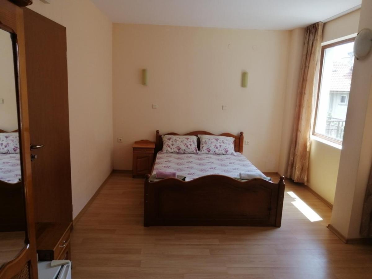 Guest House Zora - Sarafovo Burgas Extérieur photo