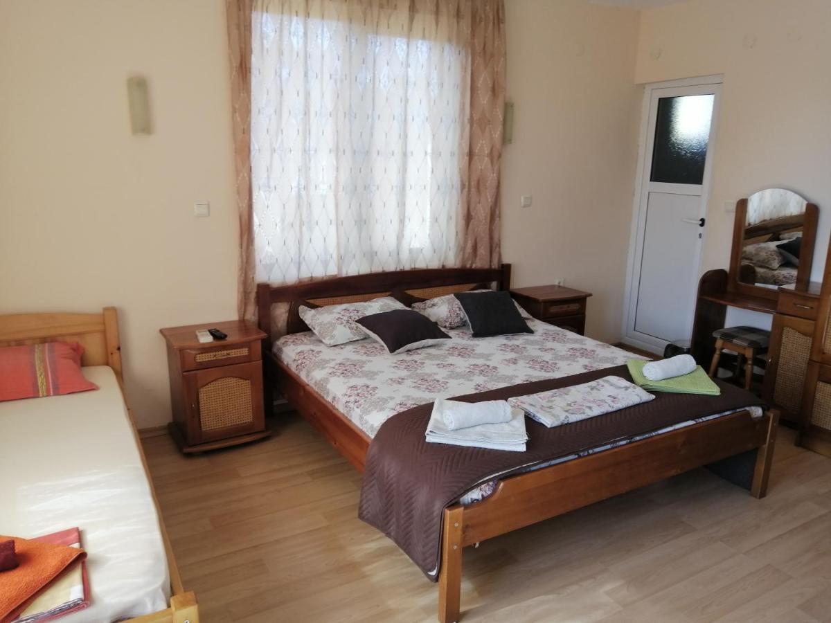 Guest House Zora - Sarafovo Burgas Extérieur photo