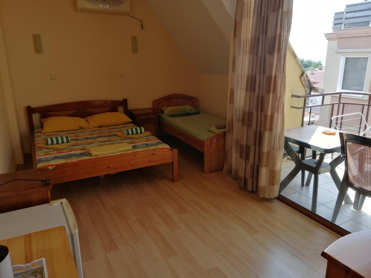 Guest House Zora - Sarafovo Burgas Extérieur photo