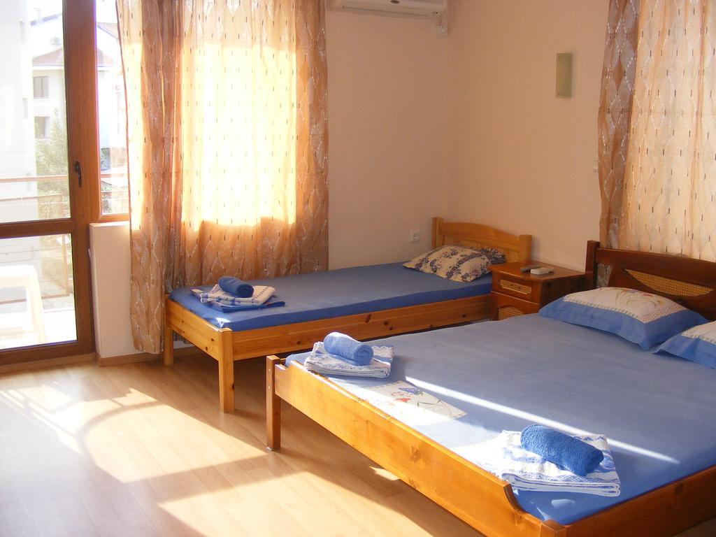 Guest House Zora - Sarafovo Burgas Extérieur photo