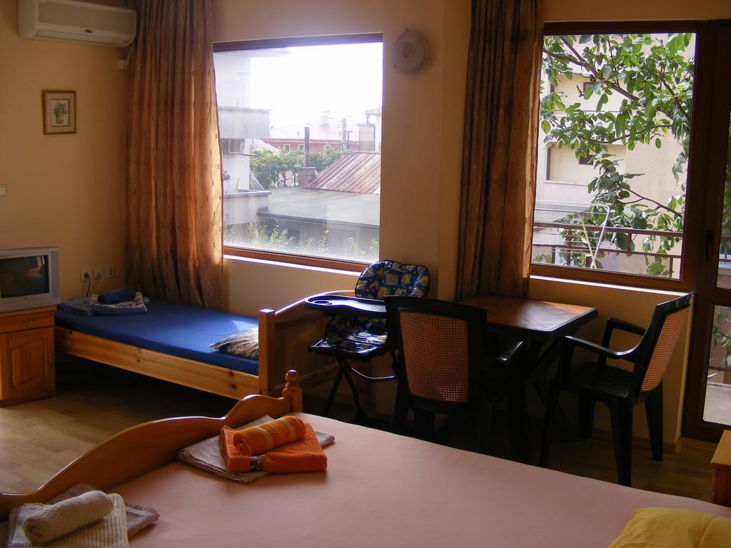 Guest House Zora - Sarafovo Burgas Extérieur photo
