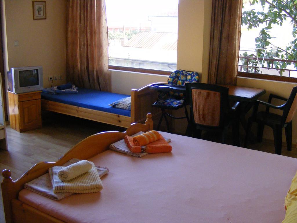 Guest House Zora - Sarafovo Burgas Extérieur photo